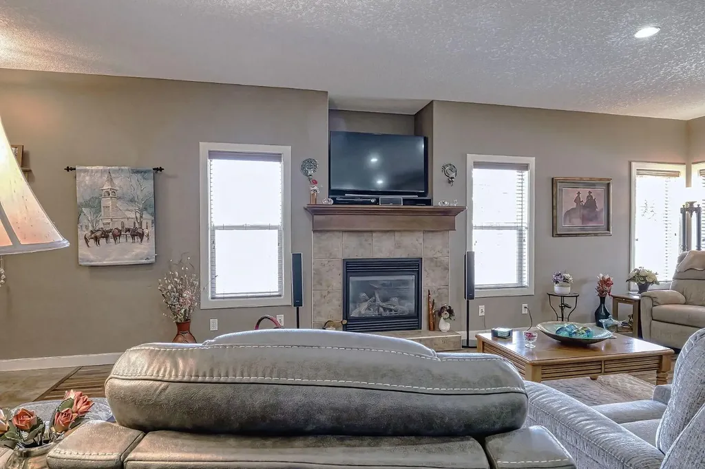 1936 High Park Circle NW High River AB T1V 0C8