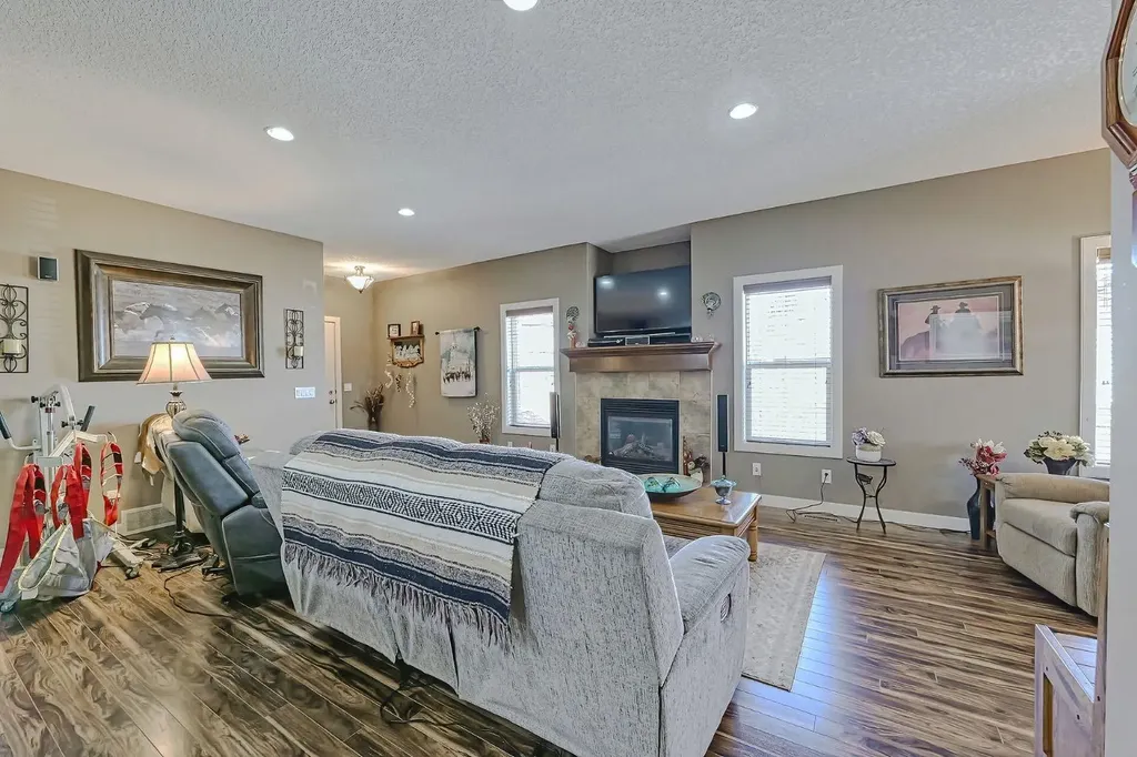 1936 High Park Circle NW High River AB T1V 0C8