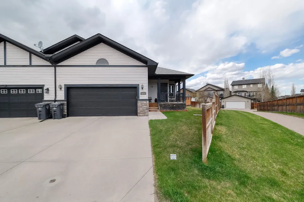 1936 High Park Circle NW High River AB T1V 0C8
