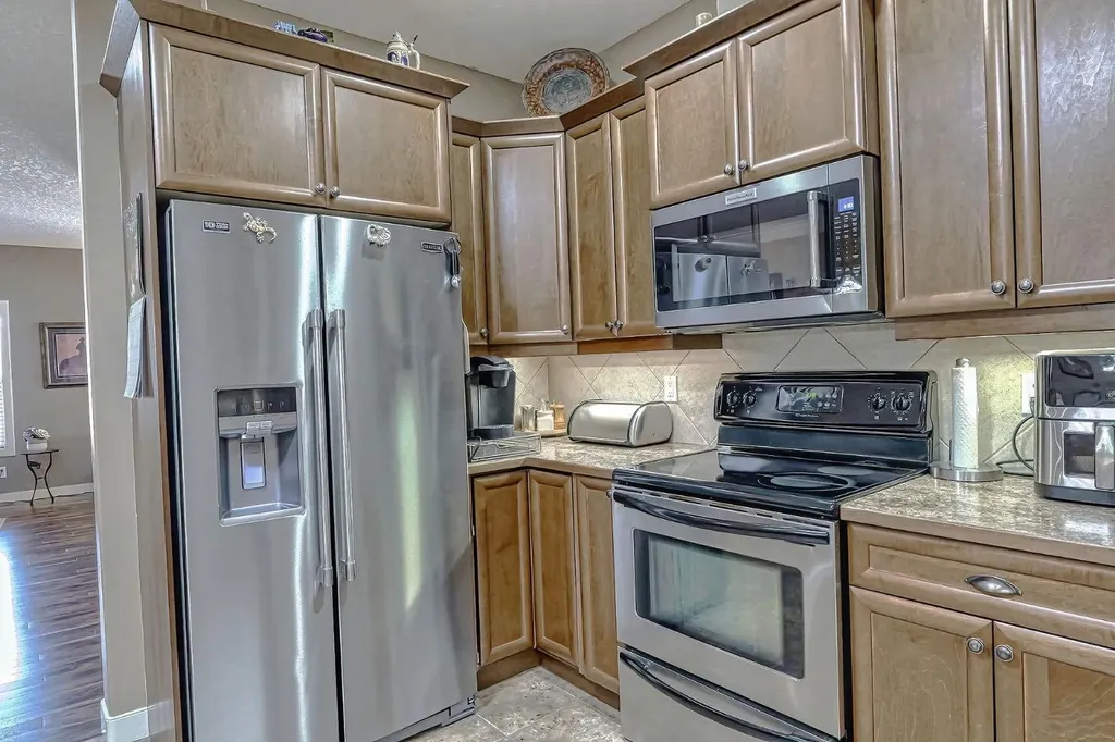 1936 High Park Circle NW High River AB T1V 0C8