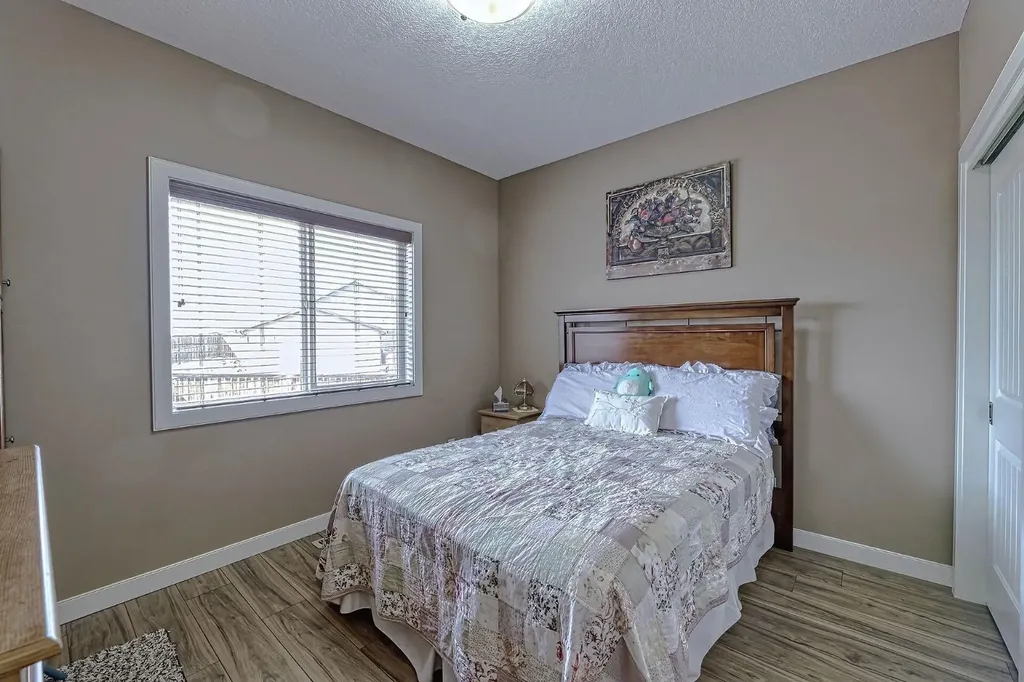 1936 High Park Circle NW High River AB T1V 0C8
