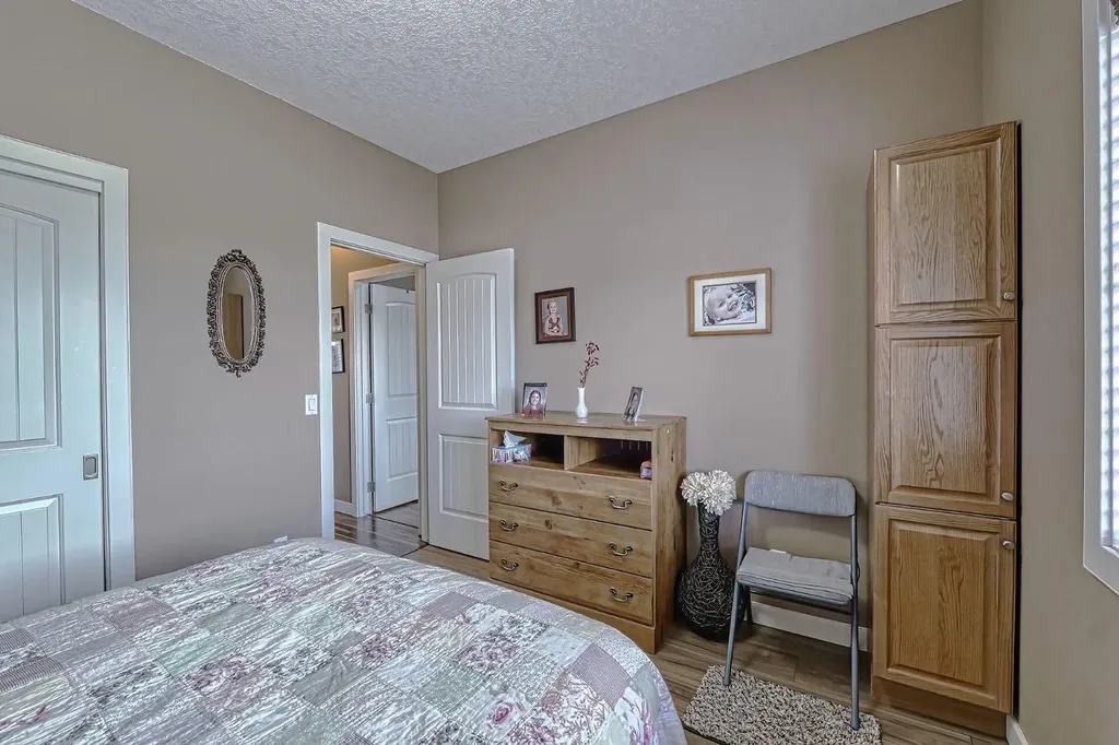 1936 High Park Circle NW High River AB T1V 0C8