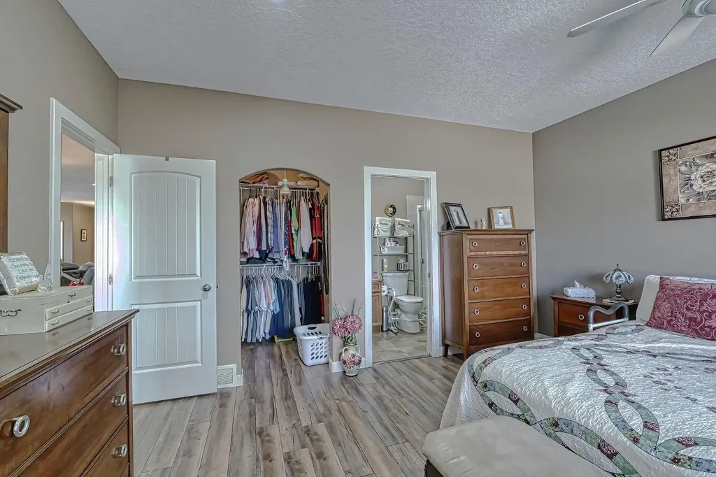 1936 High Park Circle NW High River AB T1V 0C8
