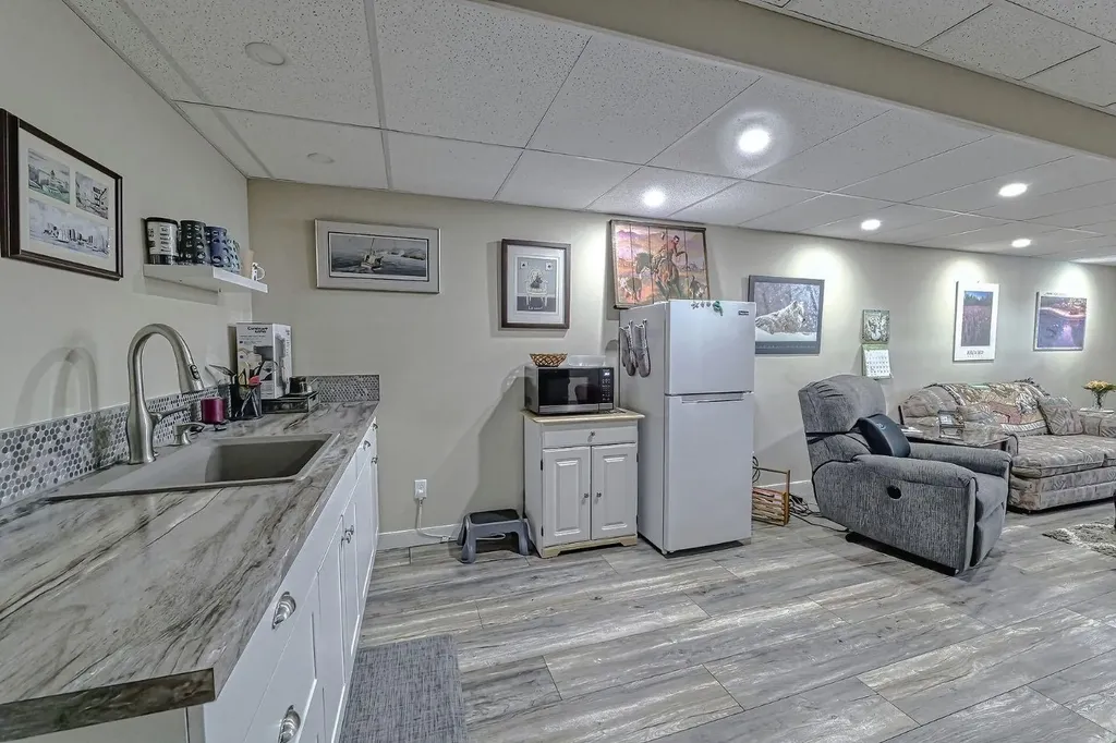 1936 High Park Circle NW High River AB T1V 0C8