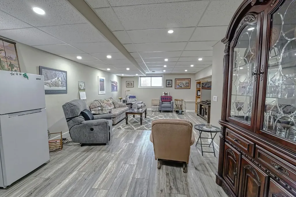 1936 High Park Circle NW High River AB T1V 0C8