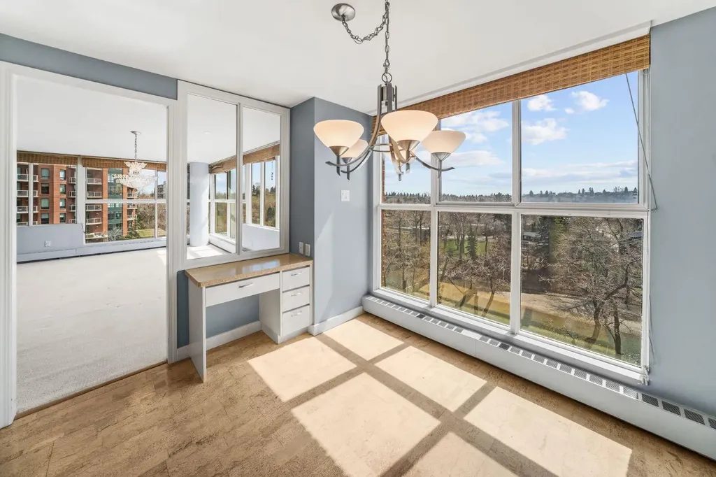 318 26 Avenue SW Calgary AB T2S 2T9