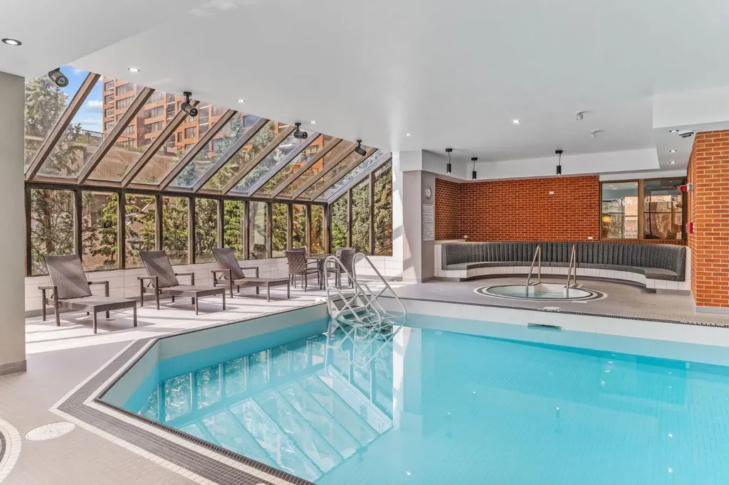 318 26 Avenue SW Calgary AB T2S 2T9