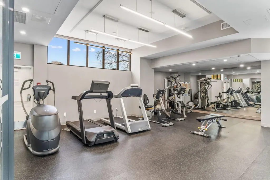 318 26 Avenue SW Calgary AB T2S 2T9