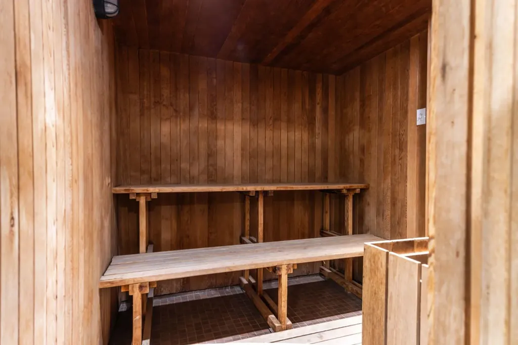 318 26 Avenue SW Calgary AB T2S 2T9