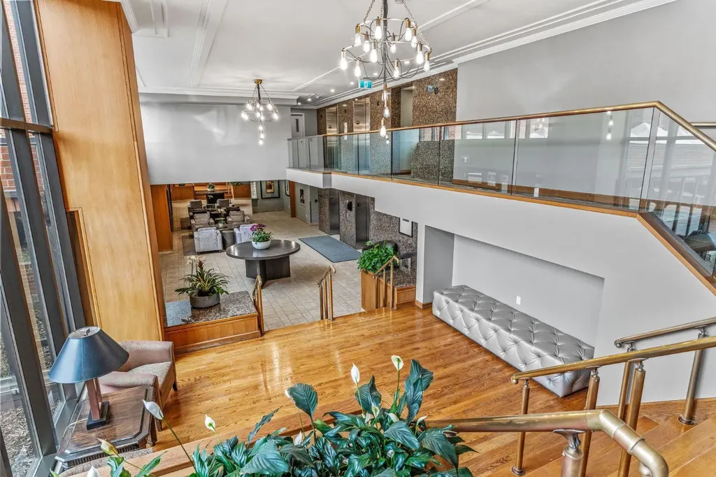 318 26 Avenue SW Calgary AB T2S 2T9