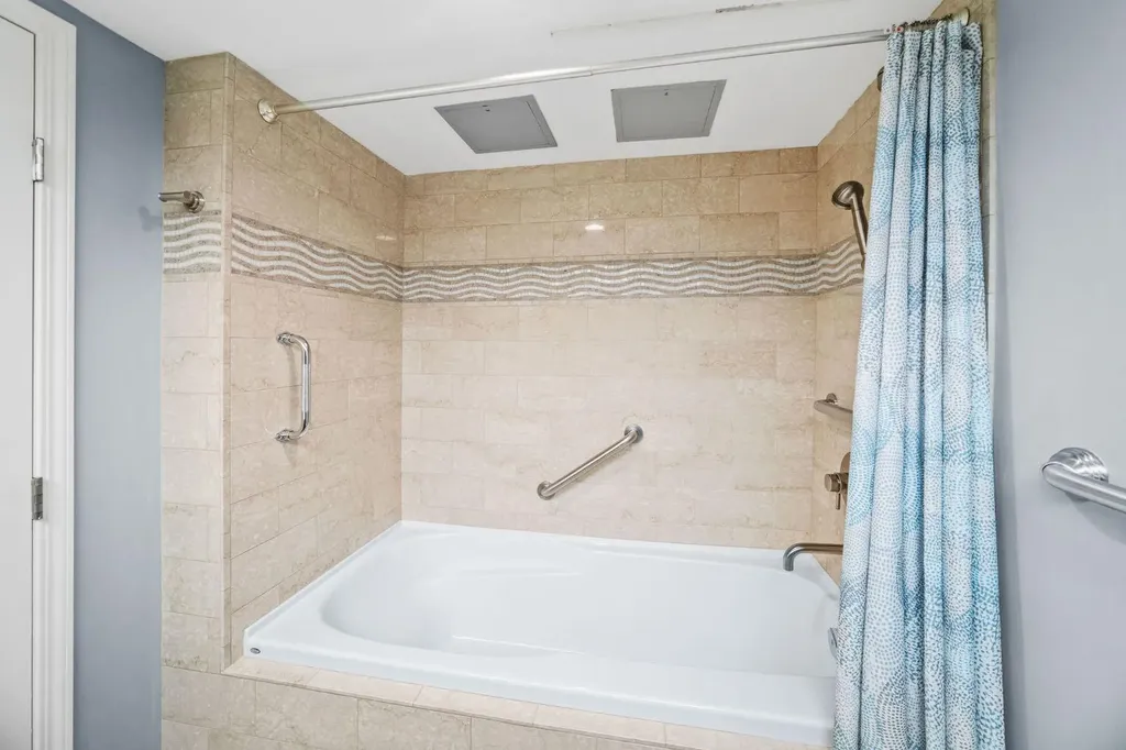 318 26 Avenue SW Calgary AB T2S 2T9