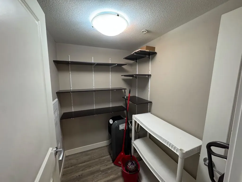 111 Denholm Gate Fort Mcmurray AB T9H0E8
