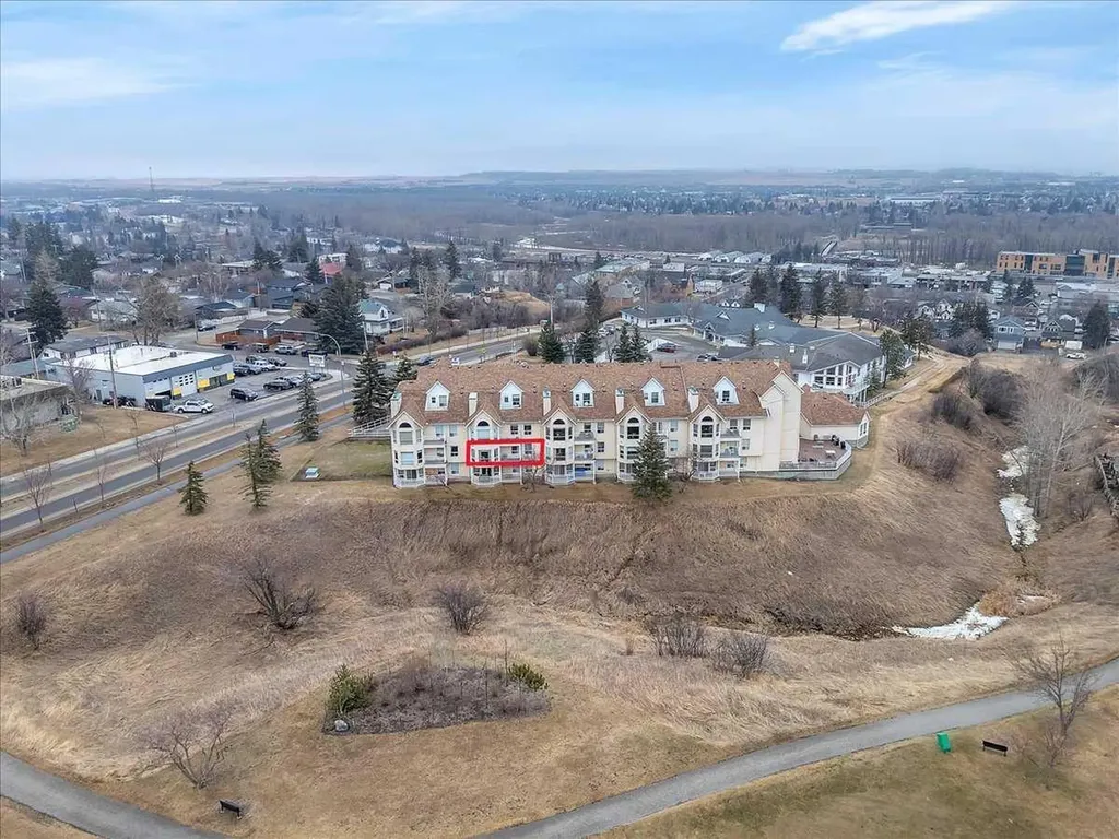 102 Centre Court Okotoks AB T1S 1Z7