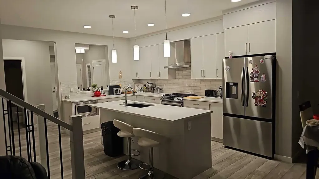 210 Lucas Close NW Calgary AB T3P 1Z4