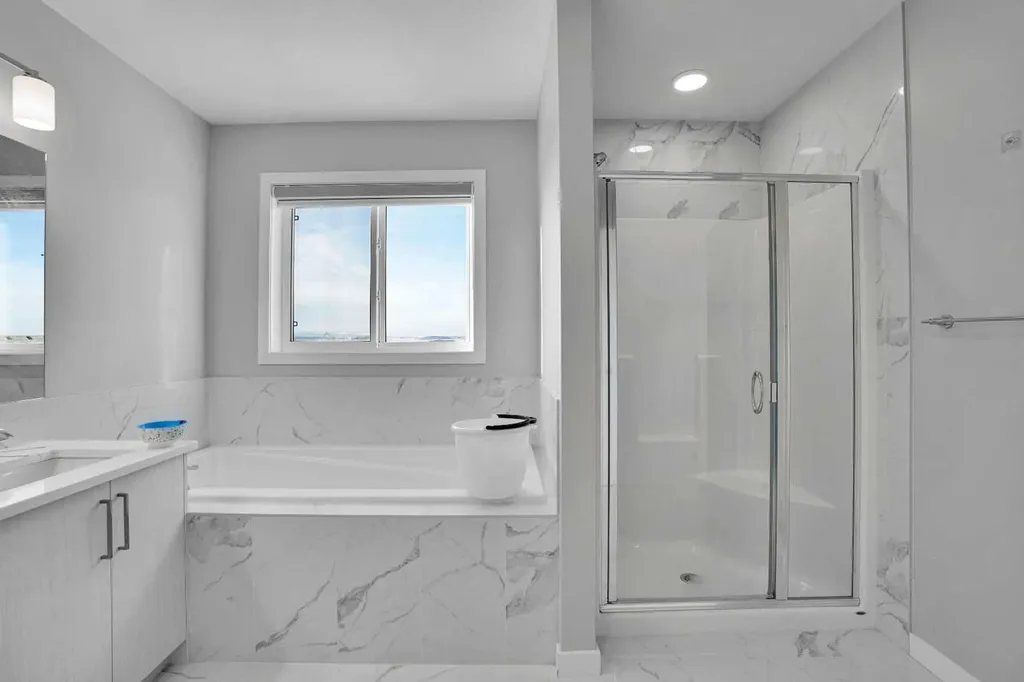 210 Lucas Close NW Calgary AB T3P 1Z4