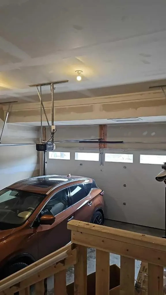 210 Lucas Close NW Calgary AB T3P 1Z4