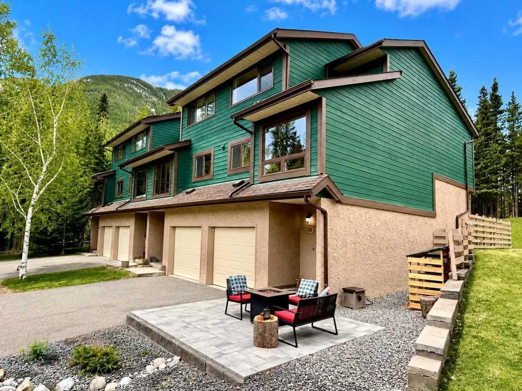 237 Kluane Drive Banff AB T1L 1H1
