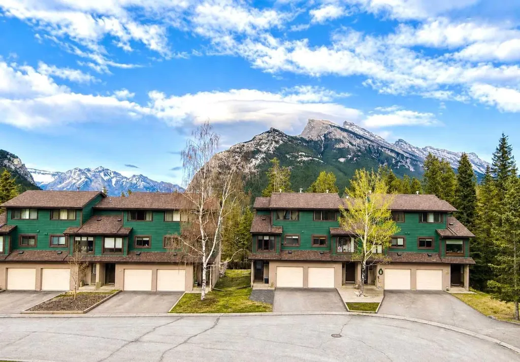237 Kluane Drive Banff AB T1L 1H1