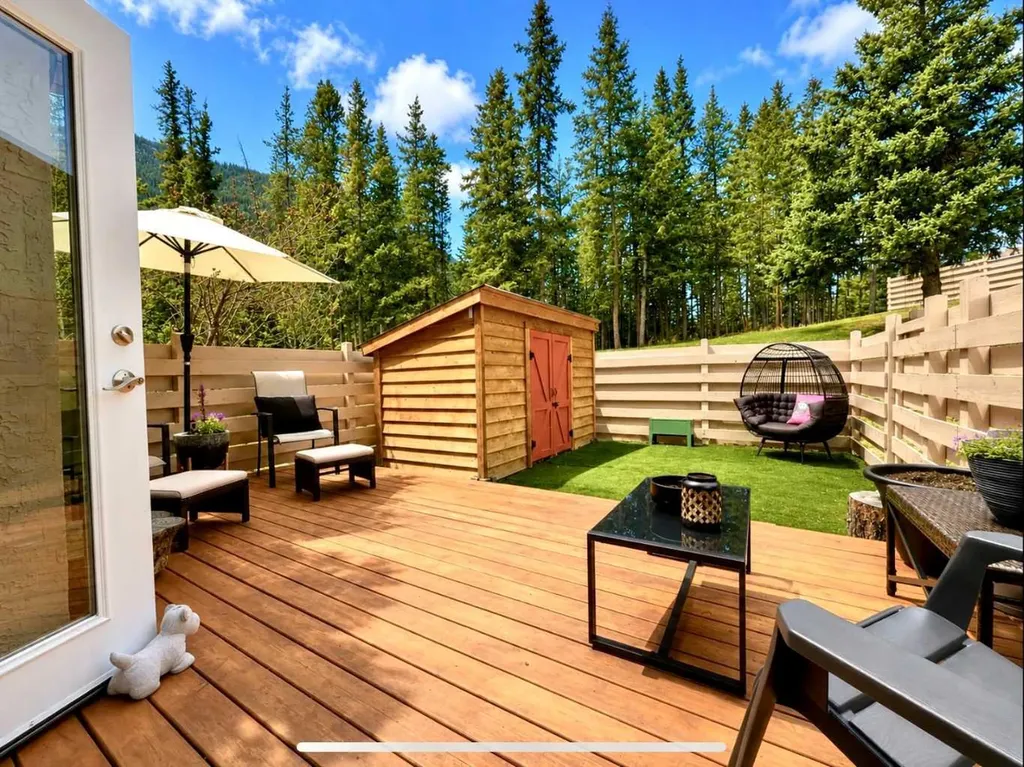 237 Kluane Drive Banff AB T1L 1H1