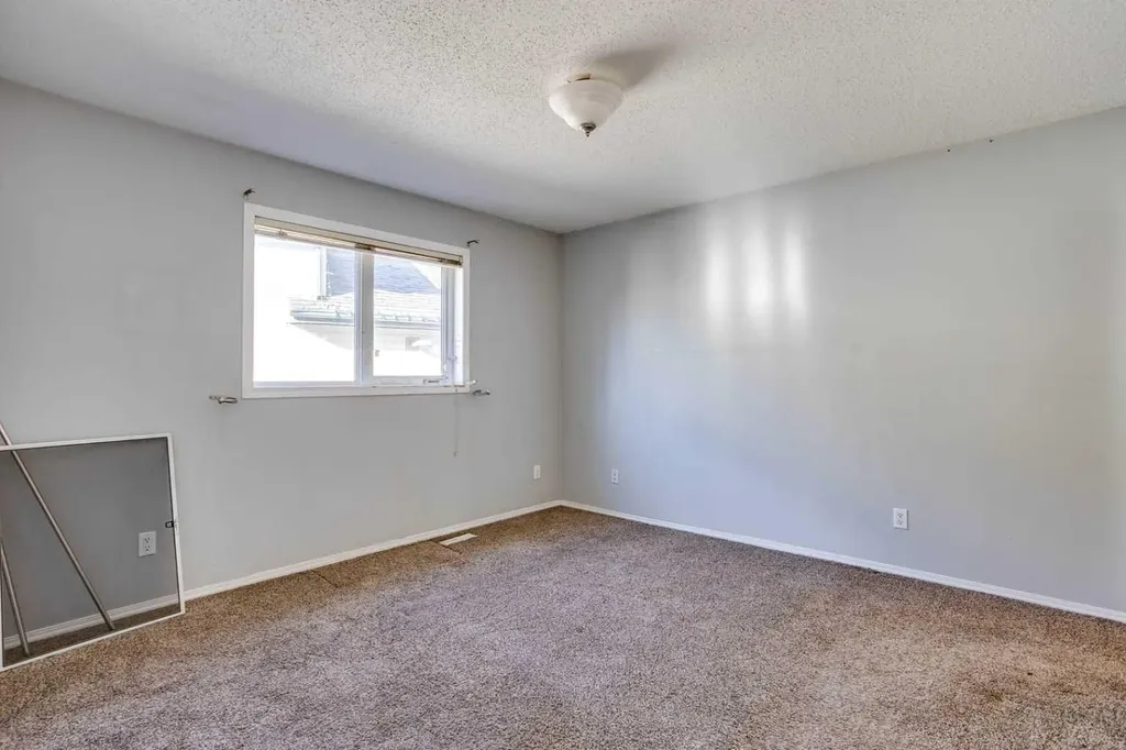152 Shetland Garden Fort Mcmurray AB T9H5K6