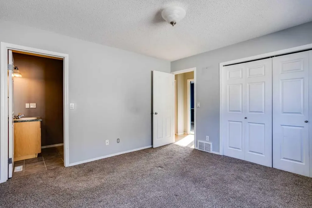 152 Shetland Garden Fort Mcmurray AB T9H5K6