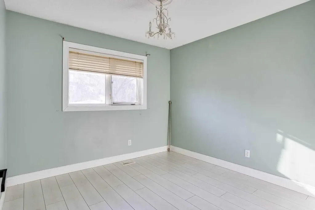 152 Shetland Garden Fort Mcmurray AB T9H5K6