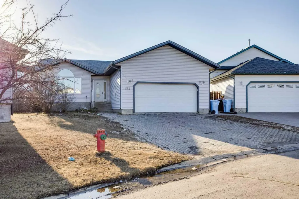 152 Shetland Garden Fort Mcmurray AB T9H5K6