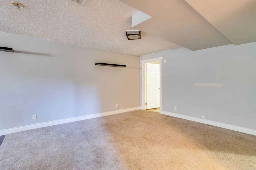 152 Shetland Garden Fort Mcmurray AB T9H5K6