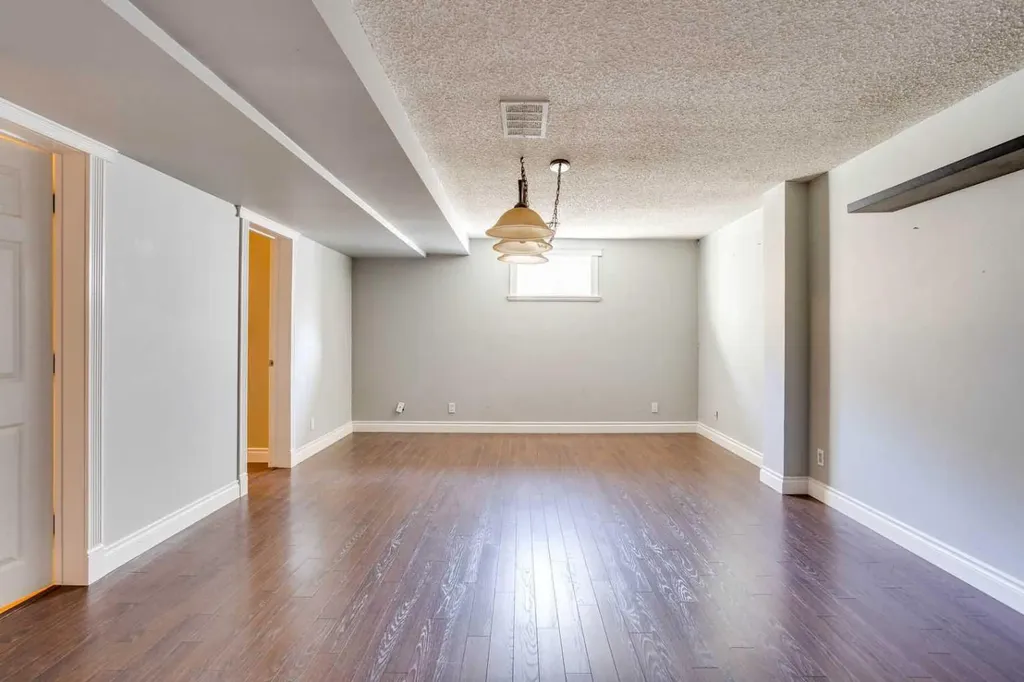 152 Shetland Garden Fort Mcmurray AB T9H5K6