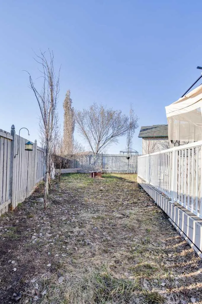 152 Shetland Garden Fort Mcmurray AB T9H5K6