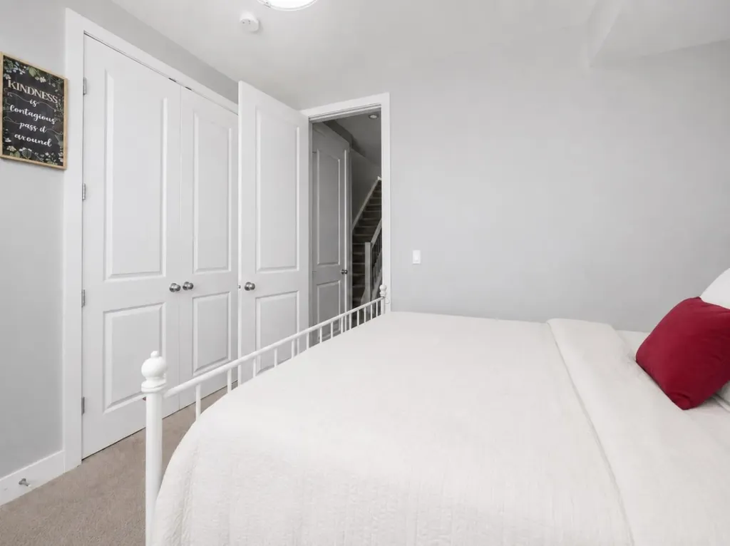 76 Skyview Link NE Calgary AB T3N 1N6