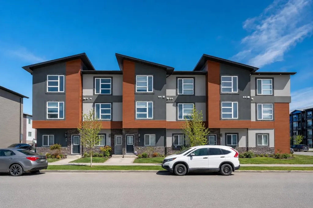 76 Skyview Link NE Calgary AB T3N 1N6