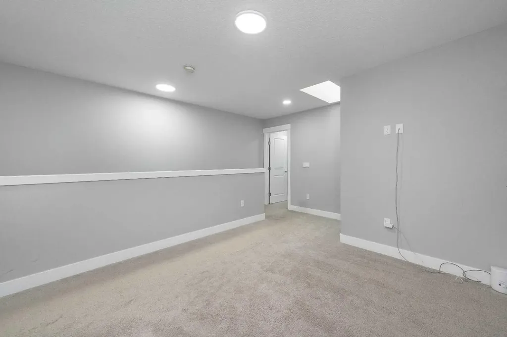 76 Skyview Link NE Calgary AB T3N 1N6