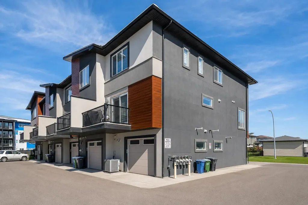 76 Skyview Link NE Calgary AB T3N 1N6