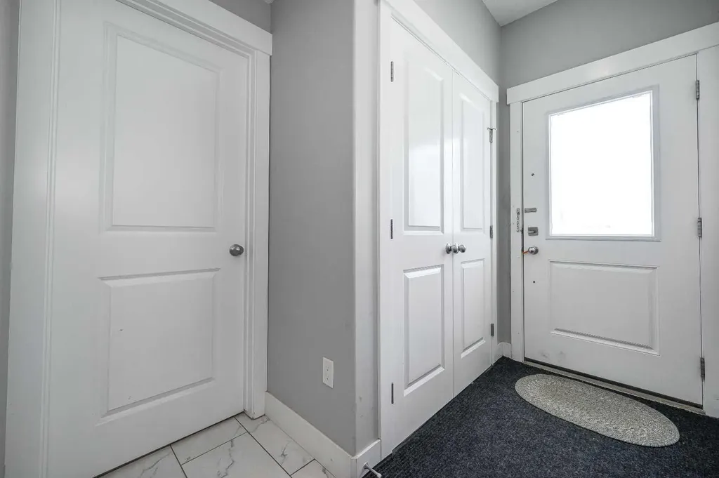 76 Skyview Link NE Calgary AB T3N 1N6