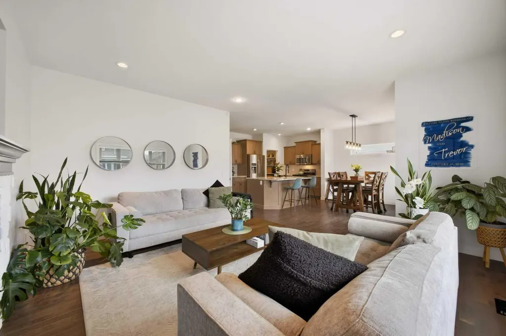 10 Viceroy Crescent Olds AB T4H 0C4