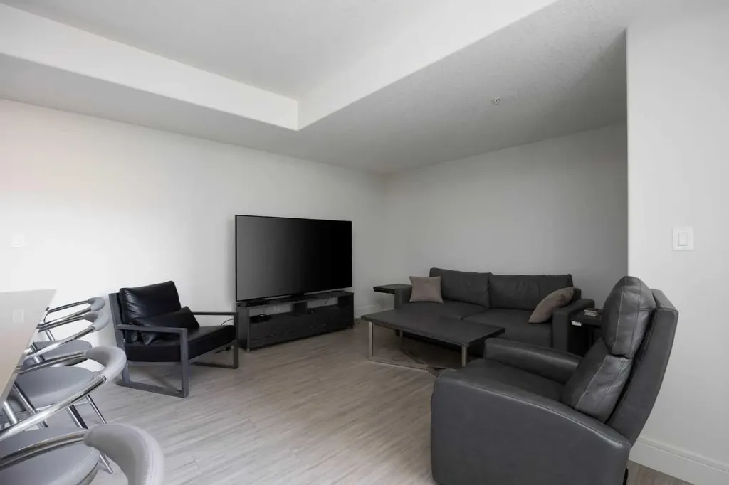 10218 King Street Fort Mcmurray AB T9H1X9