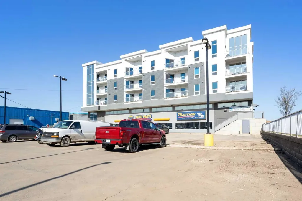 10218 King Street Fort Mcmurray AB T9H1X9
