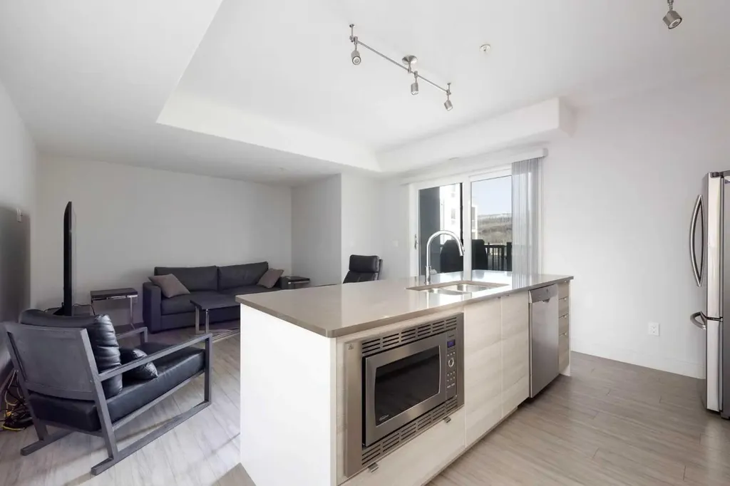 10218 King Street Fort Mcmurray AB T9H1X9