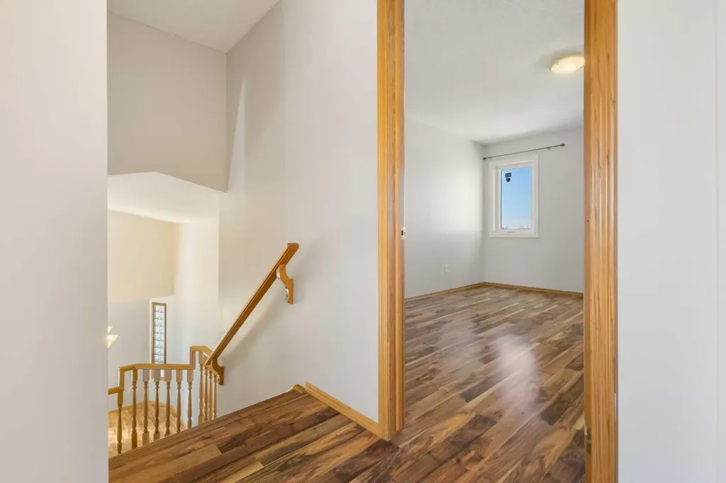 119 Citadel Hills Place NW Calgary AB T3G 3V5