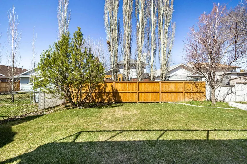 119 Citadel Hills Place NW Calgary AB T3G 3V5