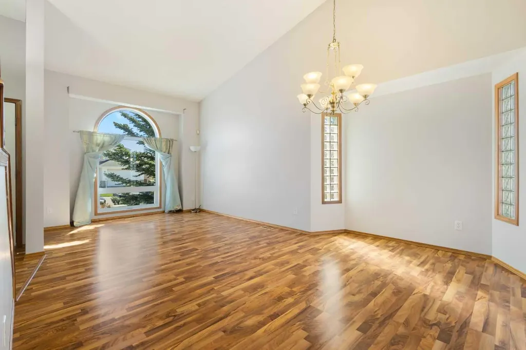 119 Citadel Hills Place NW Calgary AB T3G 3V5