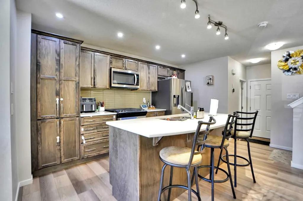 60 Cityside Grove NE Calgary AB T3N 1C9