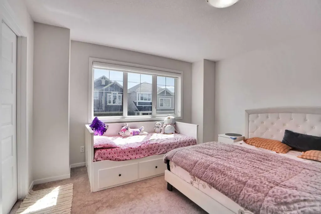 60 Cityside Grove NE Calgary AB T3N 1C9
