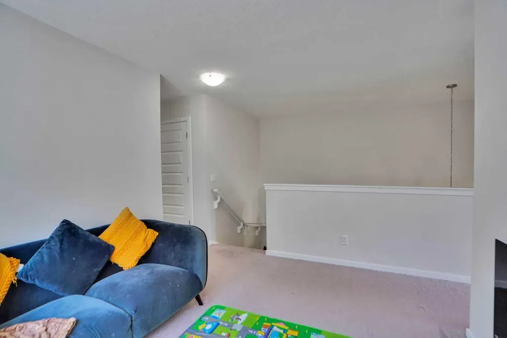 60 Cityside Grove NE Calgary AB T3N 1C9
