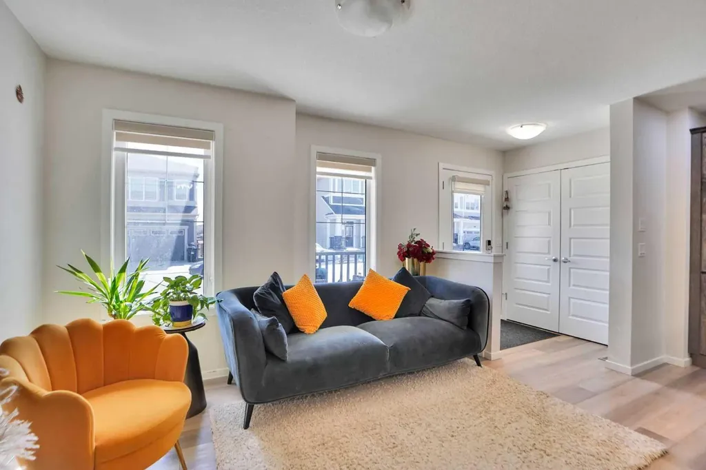 60 Cityside Grove NE Calgary AB T3N 1C9