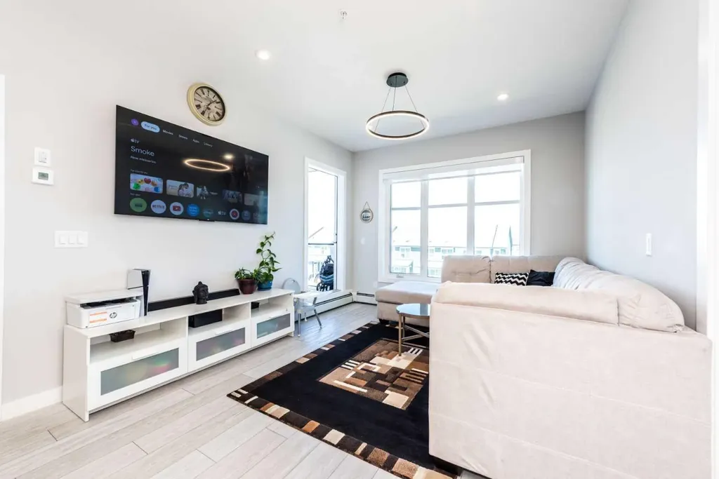 681 Savanna Boulevard N Calgary AB T3J 5N9