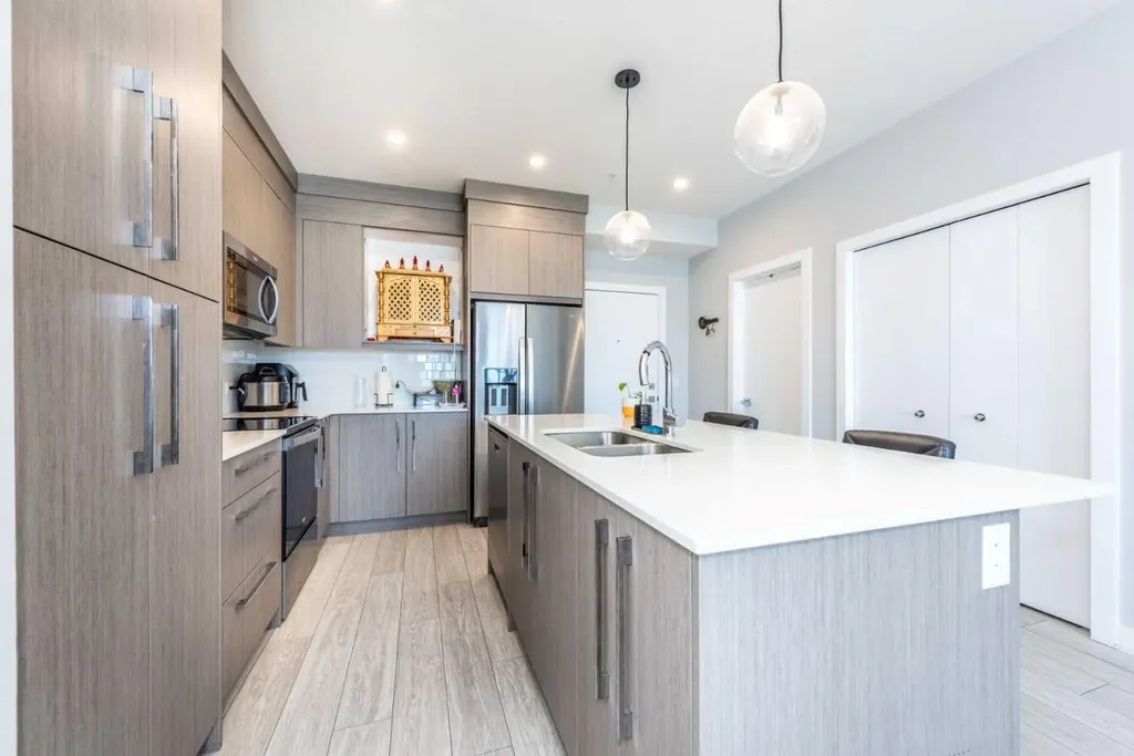 681 Savanna Boulevard N Calgary AB T3J 5N9
