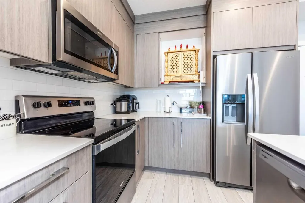 681 Savanna Boulevard N Calgary AB T3J 5N9