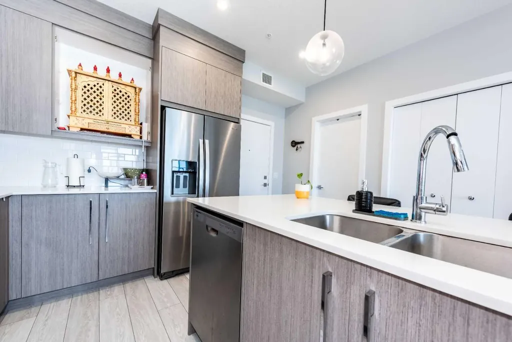681 Savanna Boulevard N Calgary AB T3J 5N9